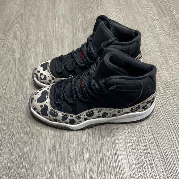 Air Jordan 12 Retro Animal Instinct PS Girls Shoe Size 3Y Gray DO3857-010 Preown - Picture 4 of 7